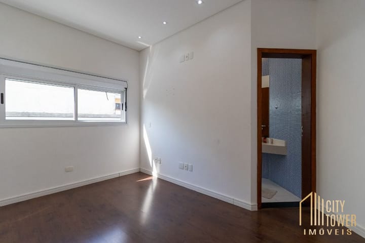 Casa à venda com 4 quartos, 615m² - Foto 11