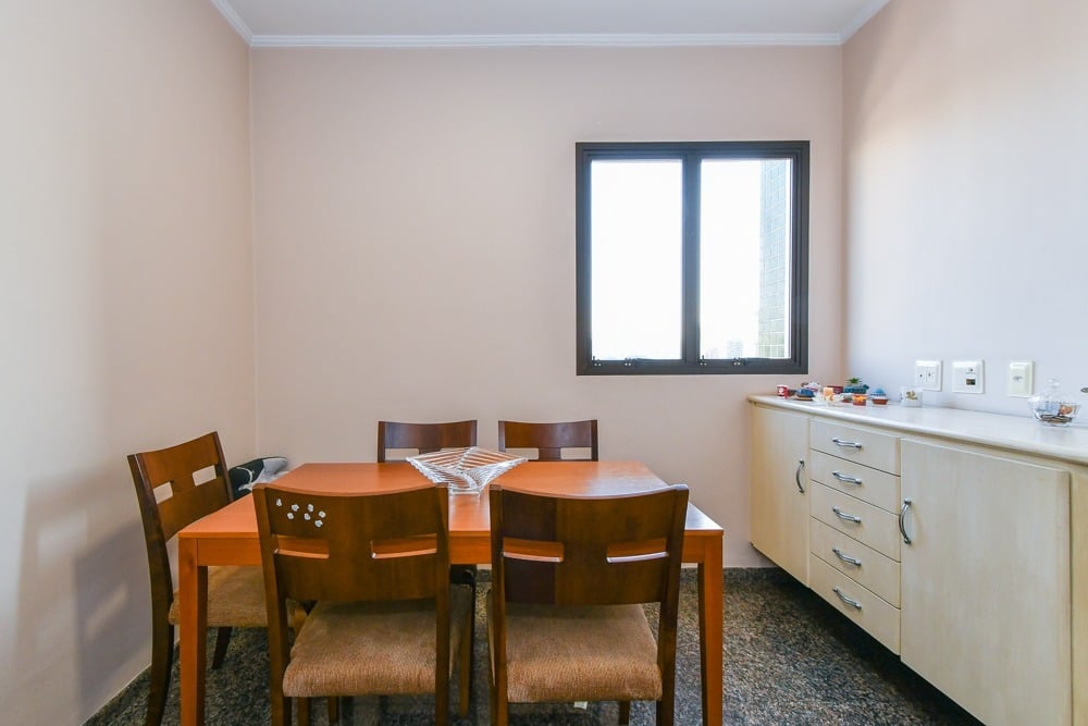 Apartamento à venda com 4 quartos, 200m² - Foto 4