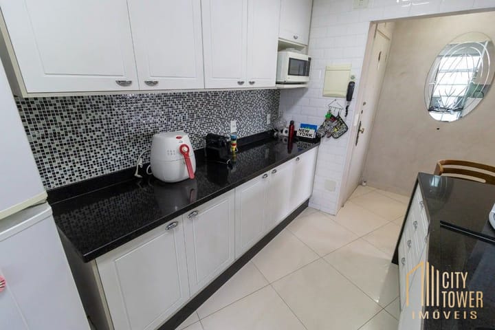 Apartamento à venda com 2 quartos, 69m² - Foto 3