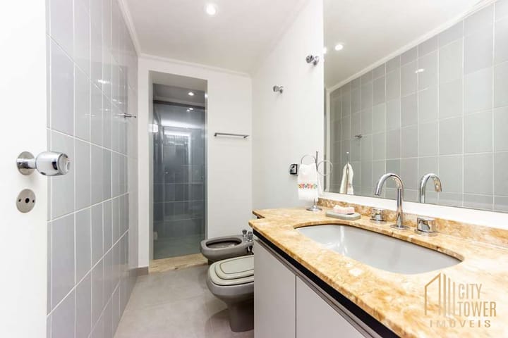 Apartamento à venda com 4 quartos, 140m² - Foto 11