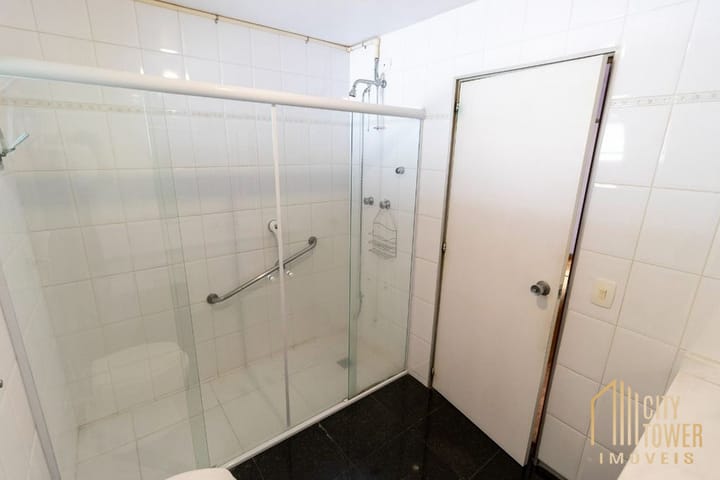 Apartamento à venda com 3 quartos, 137m² - Foto 18