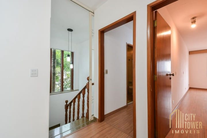 Casa à venda com 4 quartos, 331m² - Foto 17