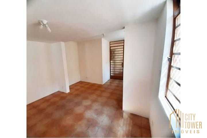 Casa à venda com 5 quartos, 131m² - Foto 2