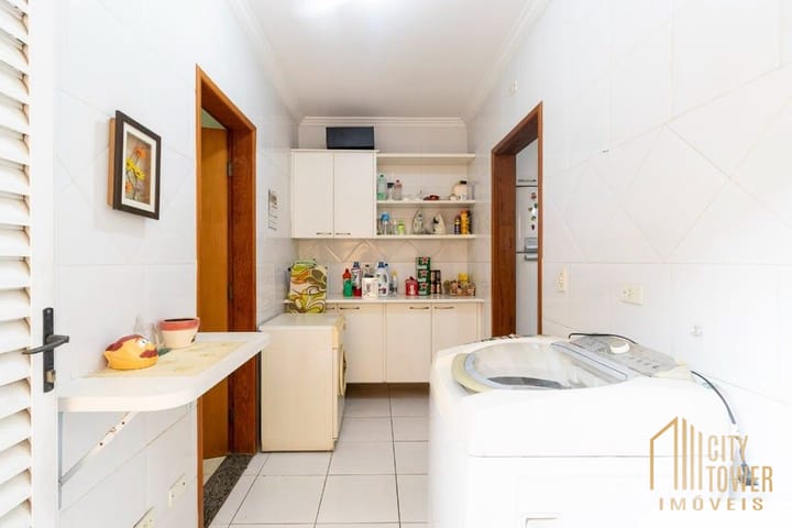 Casa à venda com 4 quartos, 200m² - Foto 13