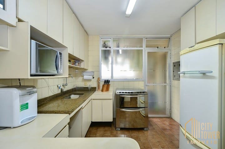 Apartamento à venda com 3 quartos, 141m² - Foto 9