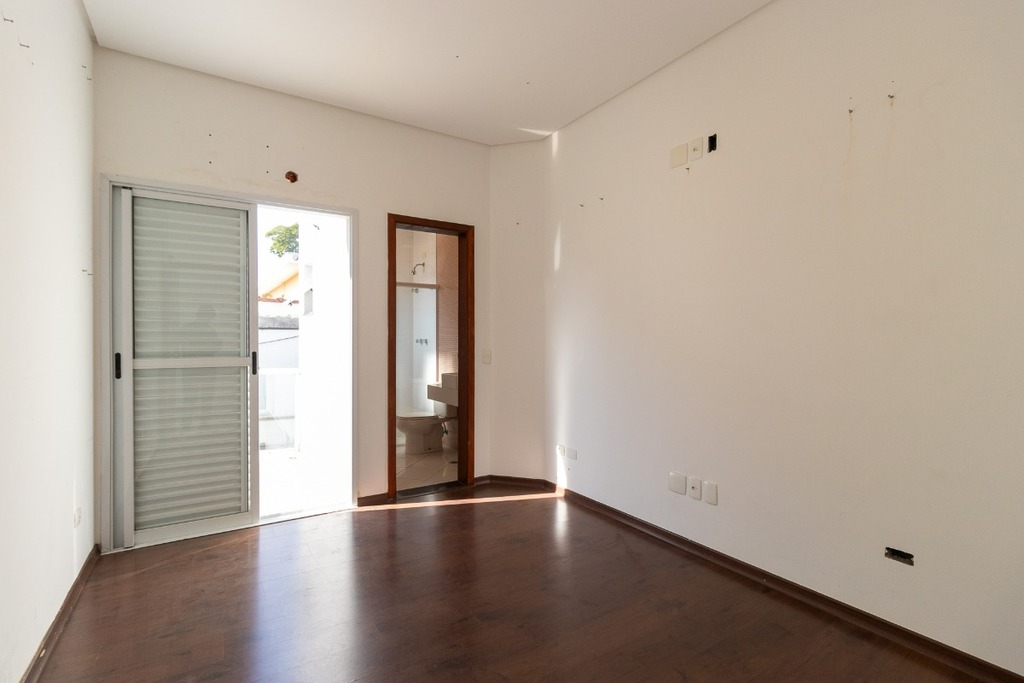 Casa à venda com 4 quartos, 615m² - Foto 4