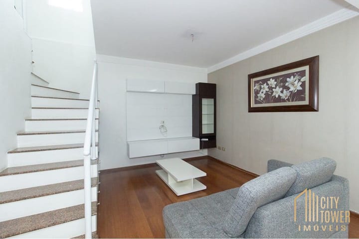 Casa à venda com 4 quartos, 118m² - Foto 1