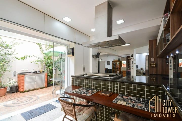 Casa à venda com 3 quartos, 250m² - Foto 40