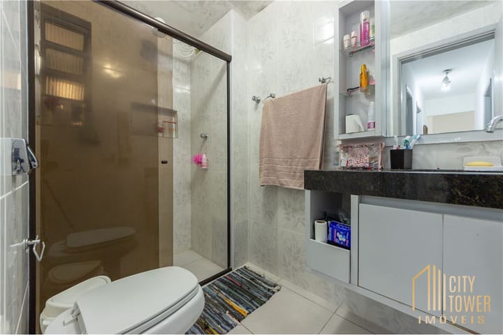 Apartamento à venda com 2 quartos, 70m² - Foto 10