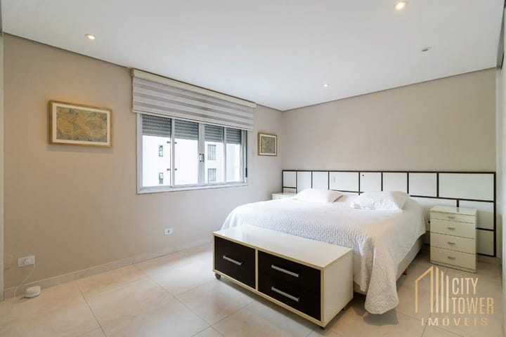 Apartamento à venda com 3 quartos, 224m² - Foto 3