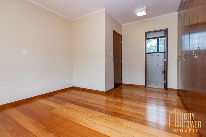 Casa à venda com 3 quartos, 220m² - Foto 15