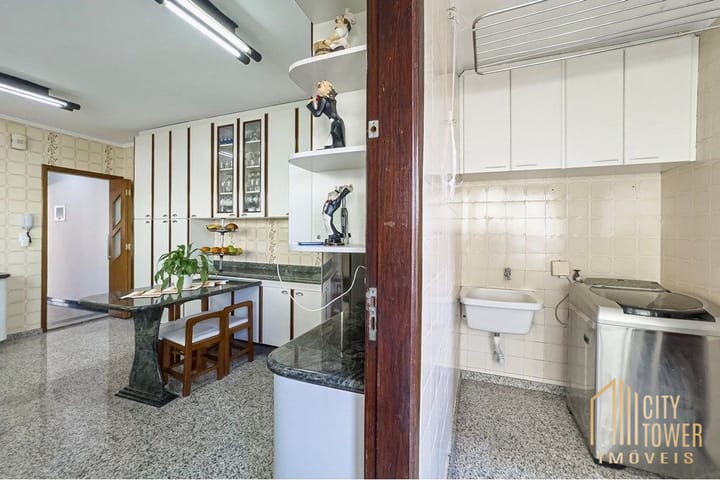 Casa à venda com 3 quartos, 190m² - Foto 11