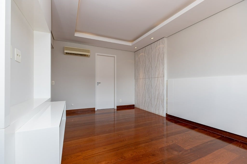 Apartamento à venda com 4 quartos, 186m² - Foto 9