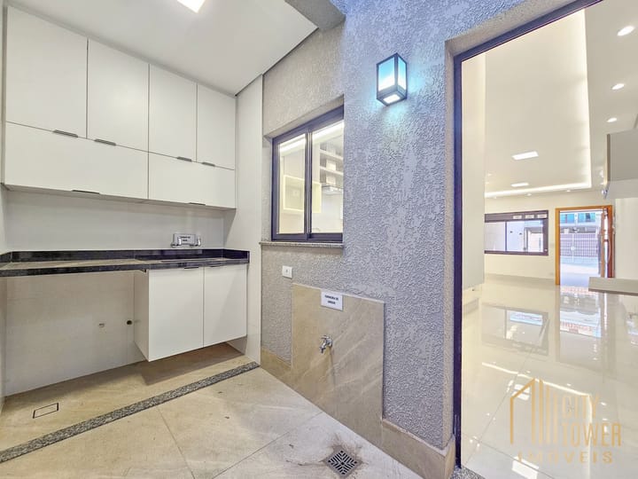 Casa à venda com 4 quartos, 160m² - Foto 4