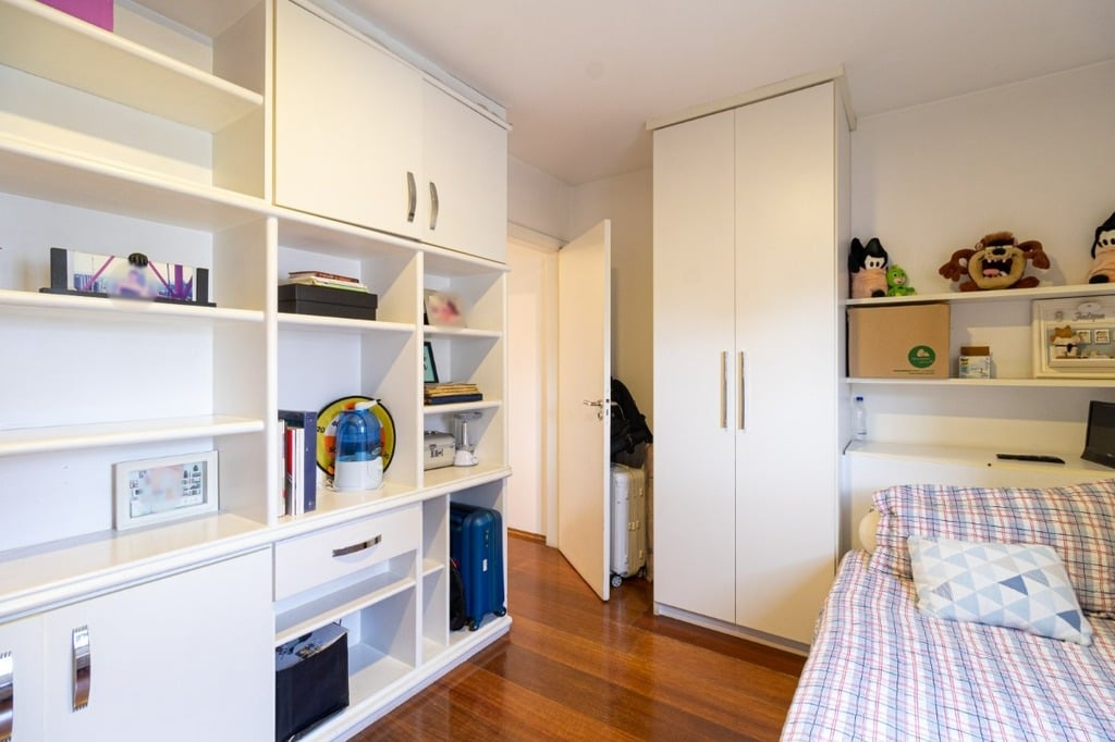 Apartamento à venda com 3 quartos, 130m² - Foto 3