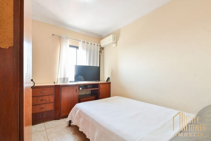 Apartamento à venda com 3 quartos, 209m² - Foto 40