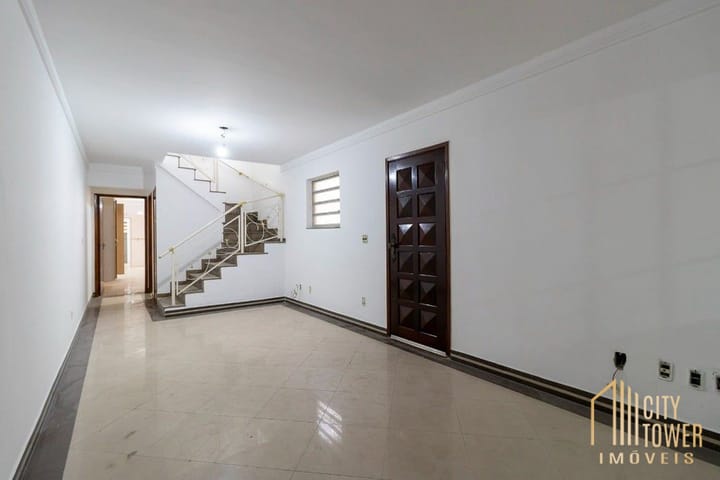 Casa à venda com 3 quartos, 240m² - Foto 7