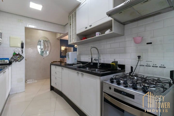 Apartamento à venda com 2 quartos, 69m² - Foto 4