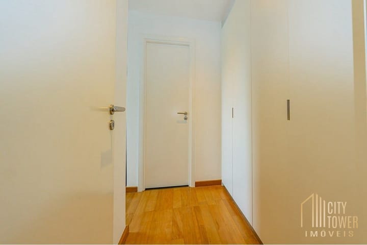 Apartamento à venda com 3 quartos, 218m² - Foto 11