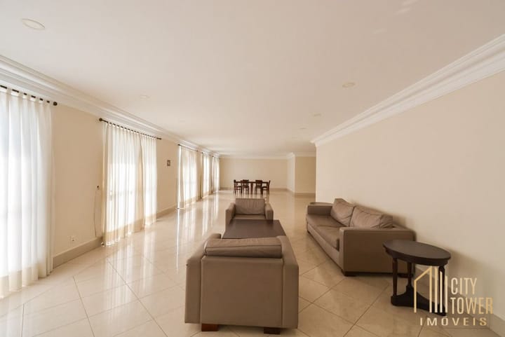 Apartamento à venda com 3 quartos, 202m² - Foto 2