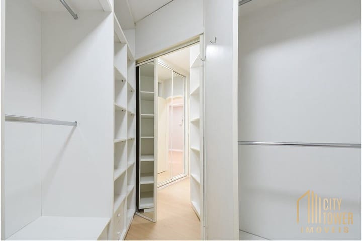 Apartamento à venda com 4 quartos, 229m² - Foto 8