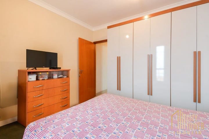 Casa à venda com 4 quartos, 214m² - Foto 9