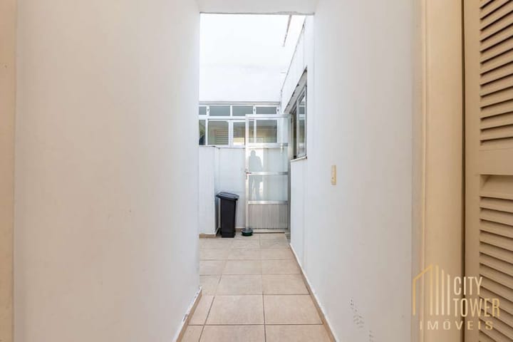 Casa à venda com 4 quartos, 270m² - Foto 14