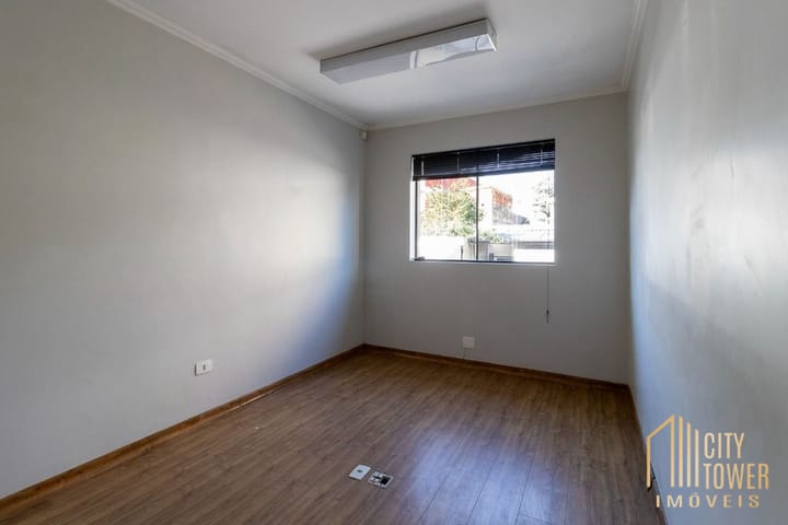 Casa à venda com 3 quartos, 208m² - Foto 9