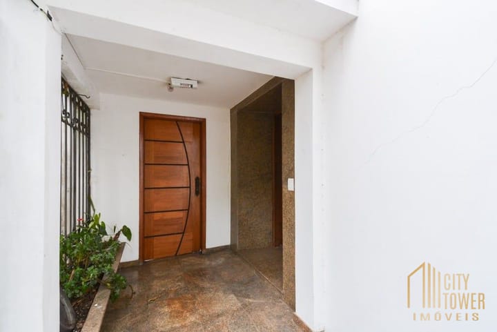 Casa à venda com 4 quartos, 331m² - Foto 32