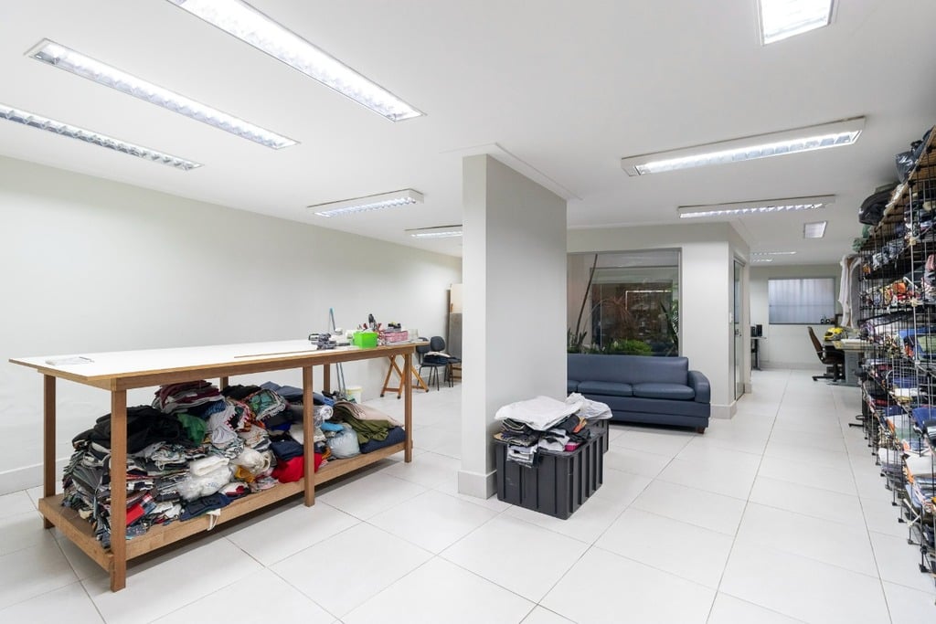 Casa à venda com 3 quartos, 220m² - Foto 14