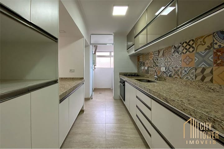 Apartamento à venda com 2 quartos, 65m² - Foto 32