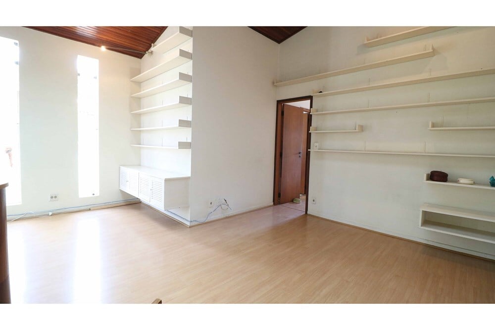 Casa à venda com 3 quartos, 216m² - Foto 11