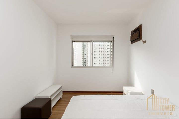 Apartamento à venda com 4 quartos, 244m² - Foto 2