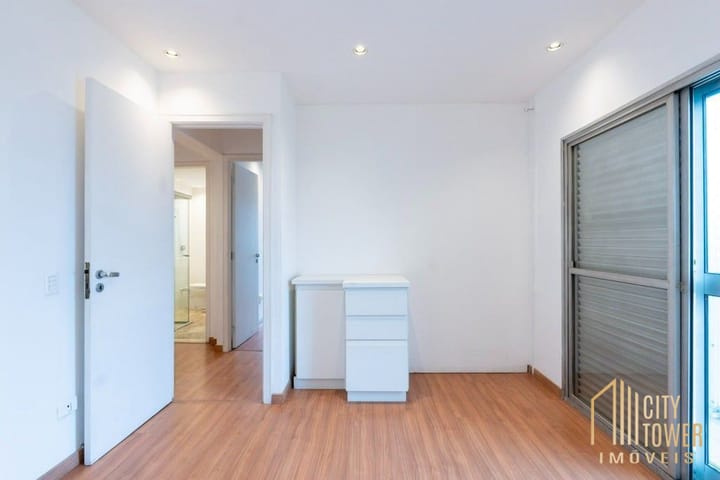 Apartamento à venda com 2 quartos, 70m² - Foto 5