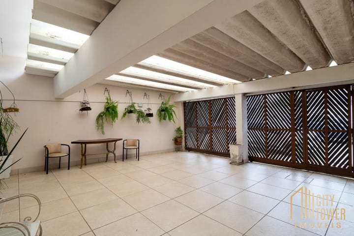 Casa à venda com 4 quartos, 200m² - Foto 18