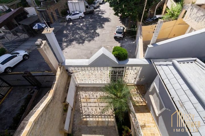 Casa à venda com 2 quartos, 272m² - Foto 10