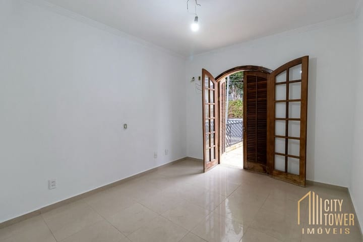 Casa à venda com 3 quartos, 240m² - Foto 27