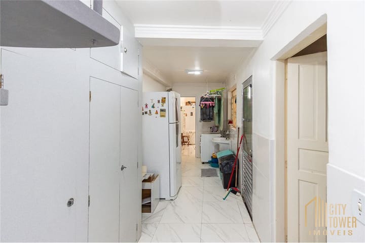 Casa à venda com 4 quartos, 131m² - Foto 19