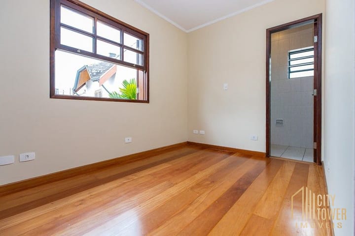 Casa à venda com 3 quartos, 220m² - Foto 9