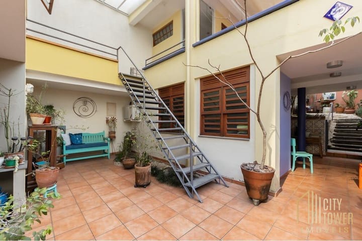 Casa à venda com 3 quartos, 220m² - Foto 11