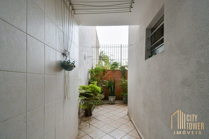 Casa à venda com 3 quartos, 244m² - Foto 20