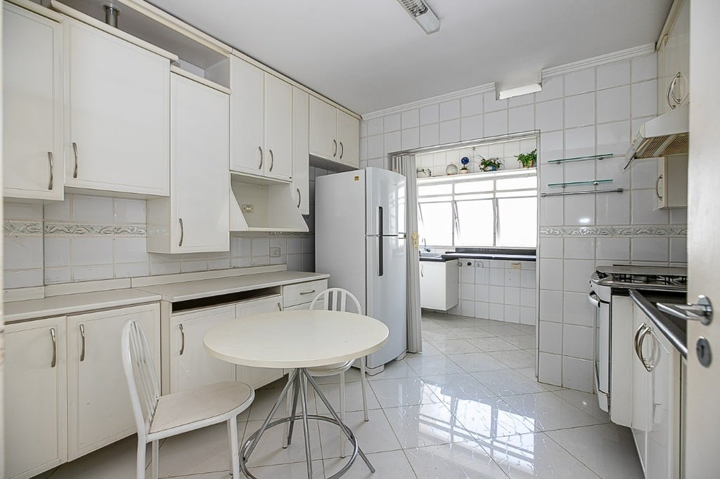 Apartamento à venda com 2 quartos, 98m² - Foto 27