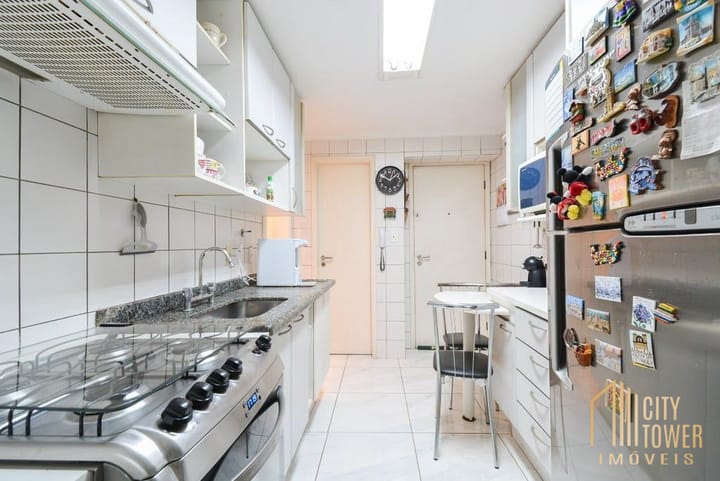 Apartamento à venda com 3 quartos, 104m² - Foto 9