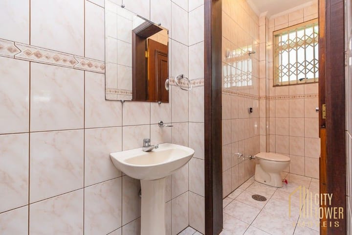 Casa à venda com 4 quartos, 332m² - Foto 18