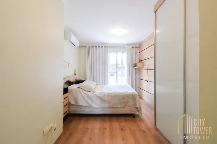 Casa à venda com 3 quartos, 216m² - Foto 18