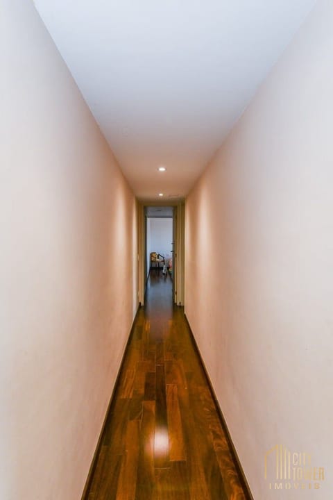 Apartamento à venda com 4 quartos, 200m² - Foto 21