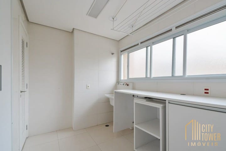 Apartamento à venda com 3 quartos, 157m² - Foto 8