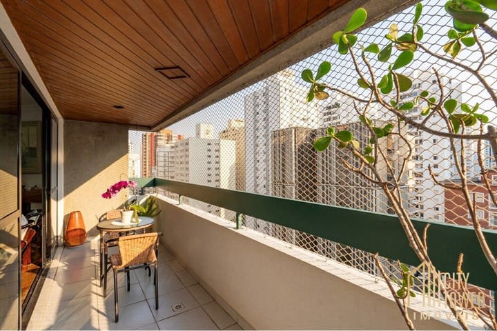 Apartamento à venda com 3 quartos, 147m² - Foto 1