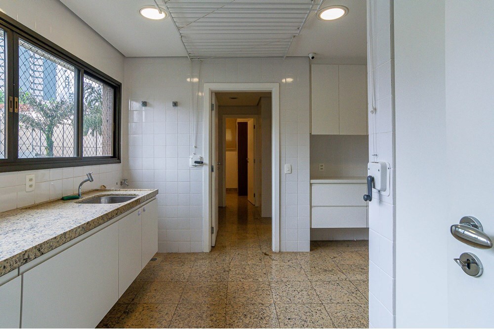 Apartamento à venda com 3 quartos, 287m² - Foto 8