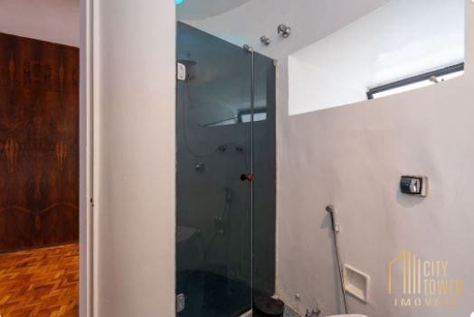 Apartamento à venda com 3 quartos, 200m² - Foto 2